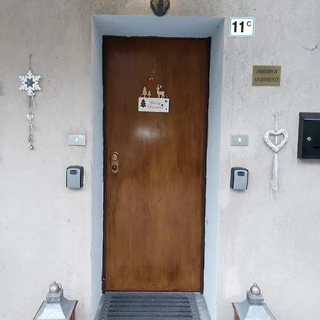 Friedrich * Μεράνο